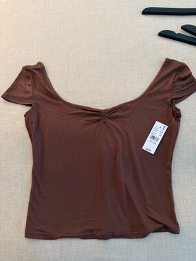 Women’s Scoop Neck Brown Short Sleeve Top